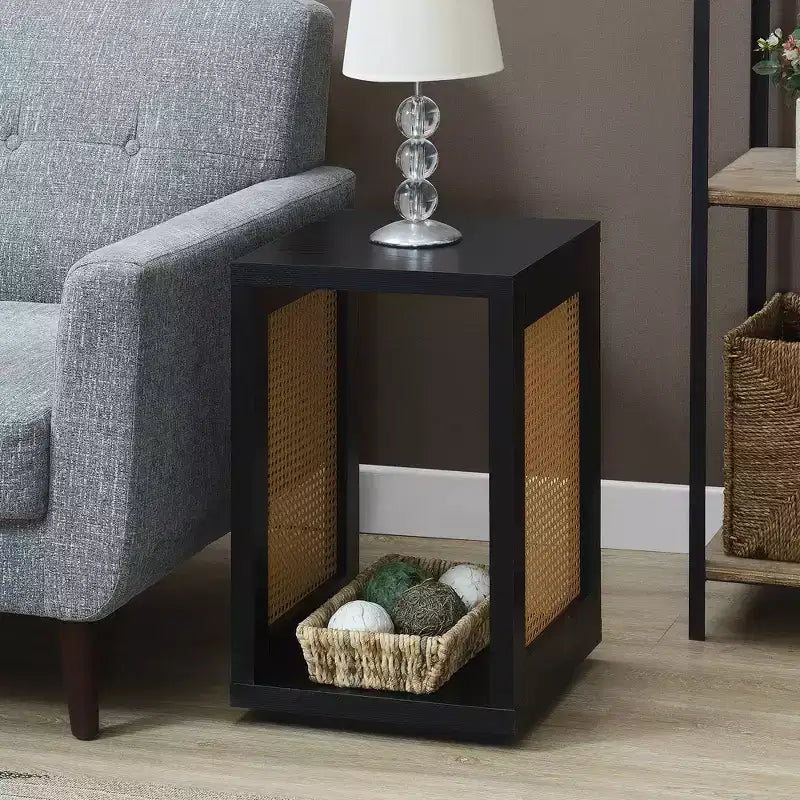Tavolino d'appoggio Weave con ripiano - Orzo nero/beige